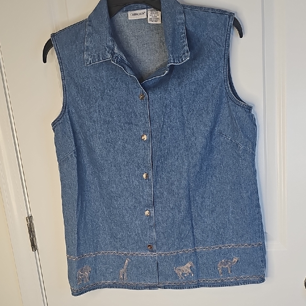 Cabin Creek Women's Embroidered Light Blue‎ Denim Vest Size M